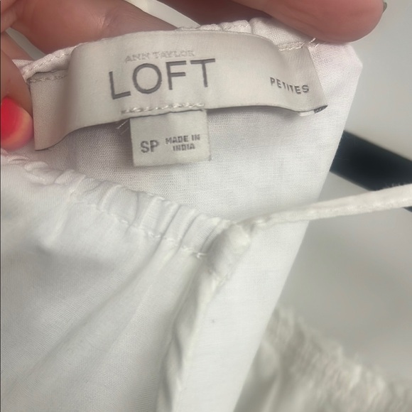 LOFT Ruffled White Fabric - Picture 5 of 5